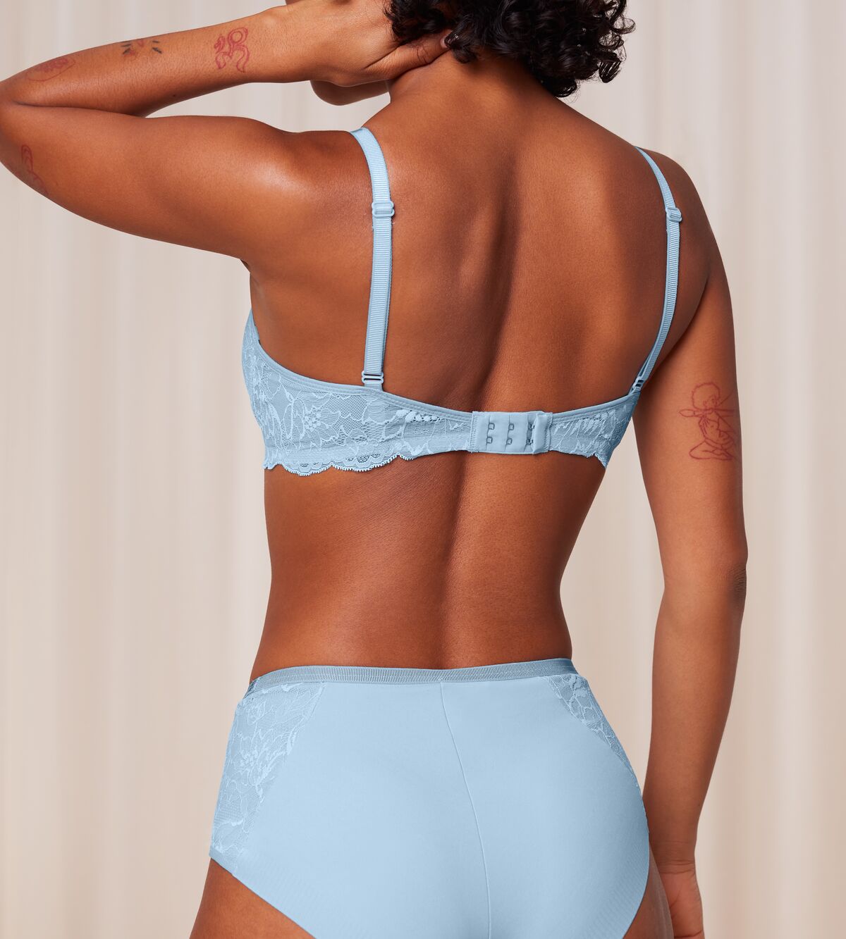 Triumph Amourette Charm T W02 00BI