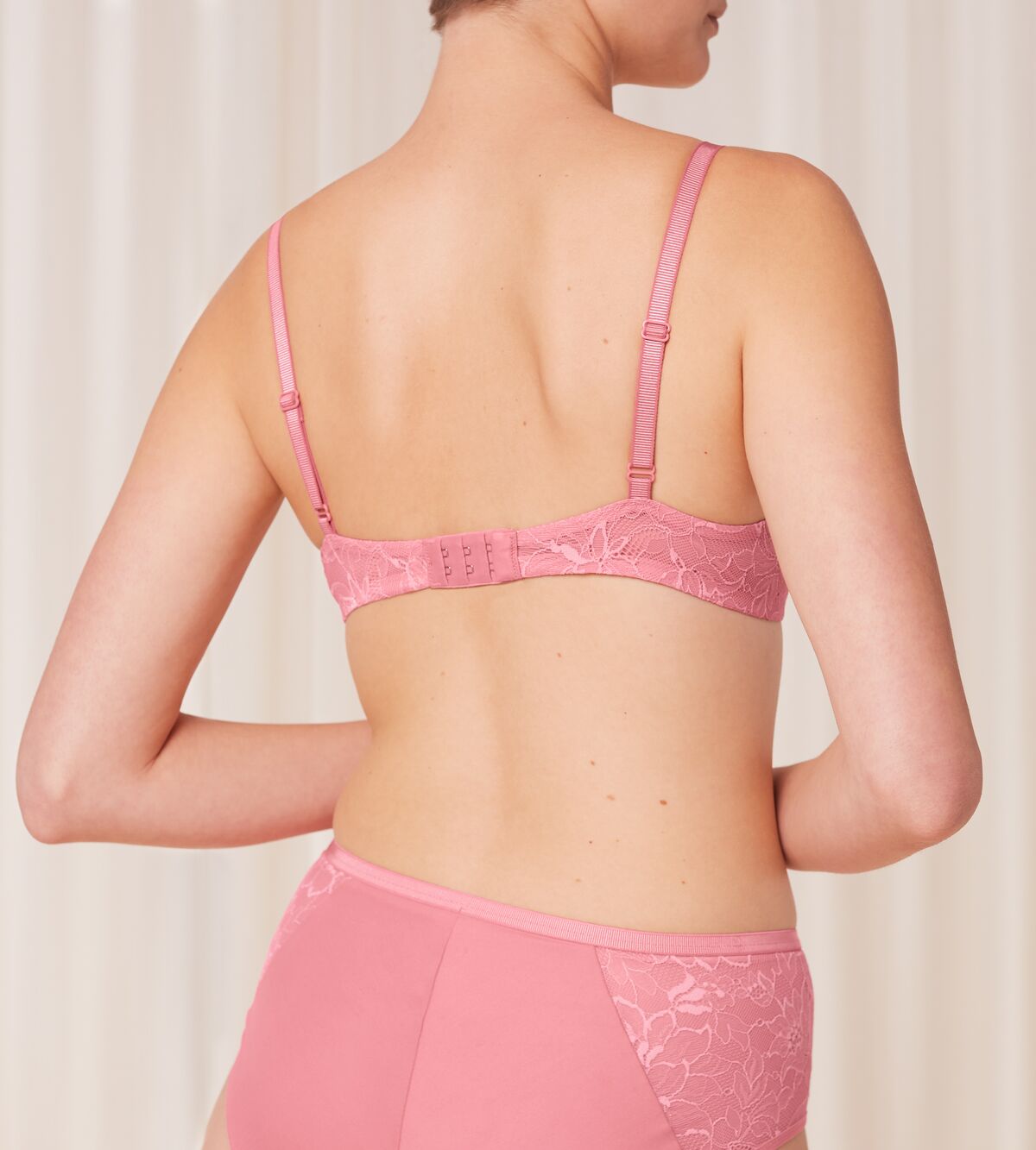 Triumph Amourette Charm T WHP01
