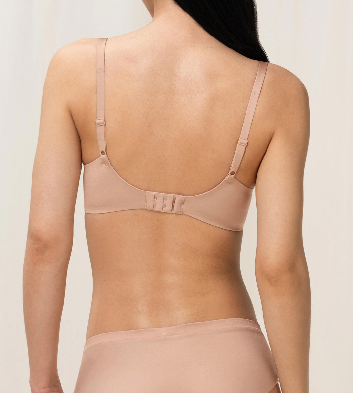 Triumph Body Make-up Soft Touch WP EX