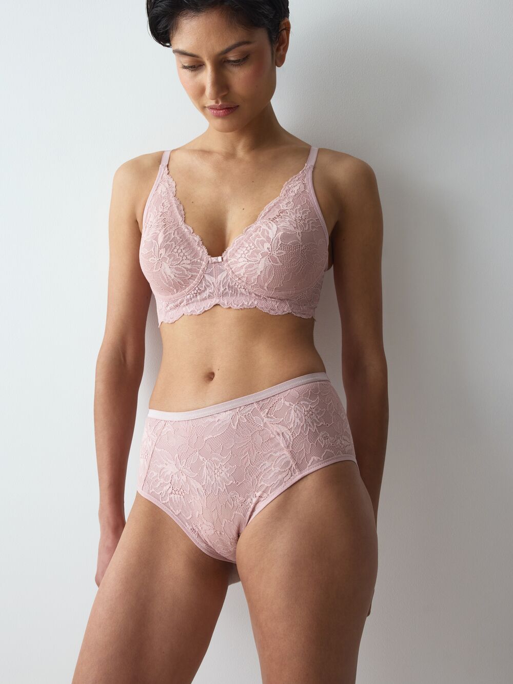 Triumph Amourette Charm T Maxi02