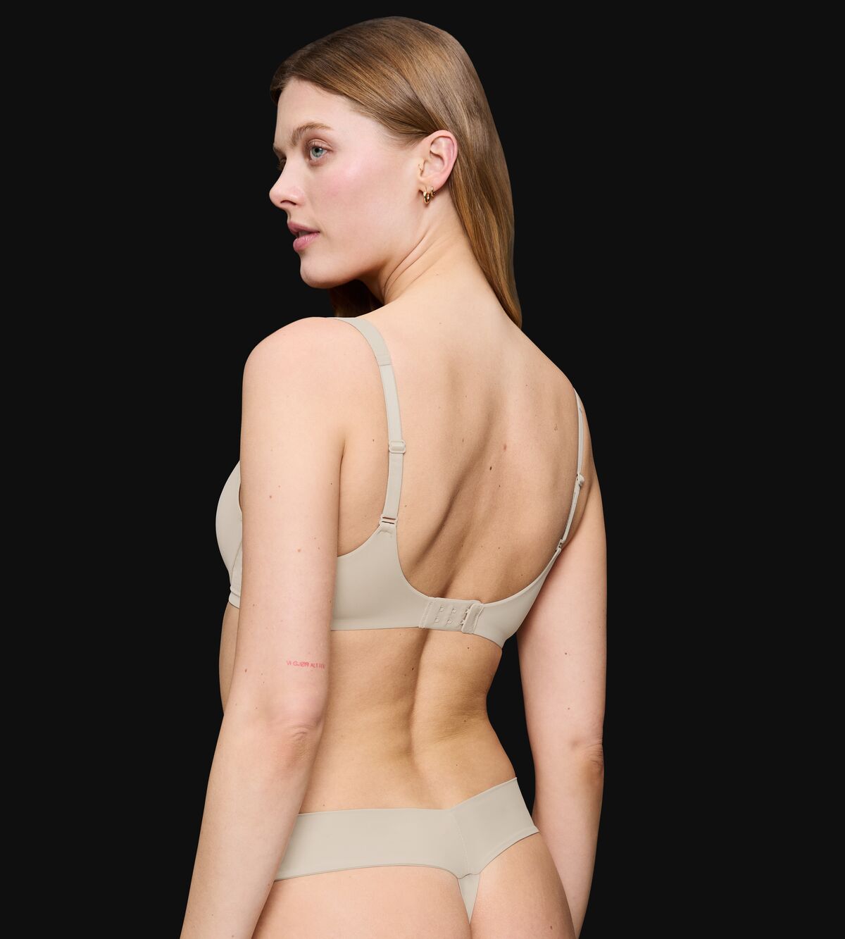 Triumph Body Make-Up Illusion WP EX